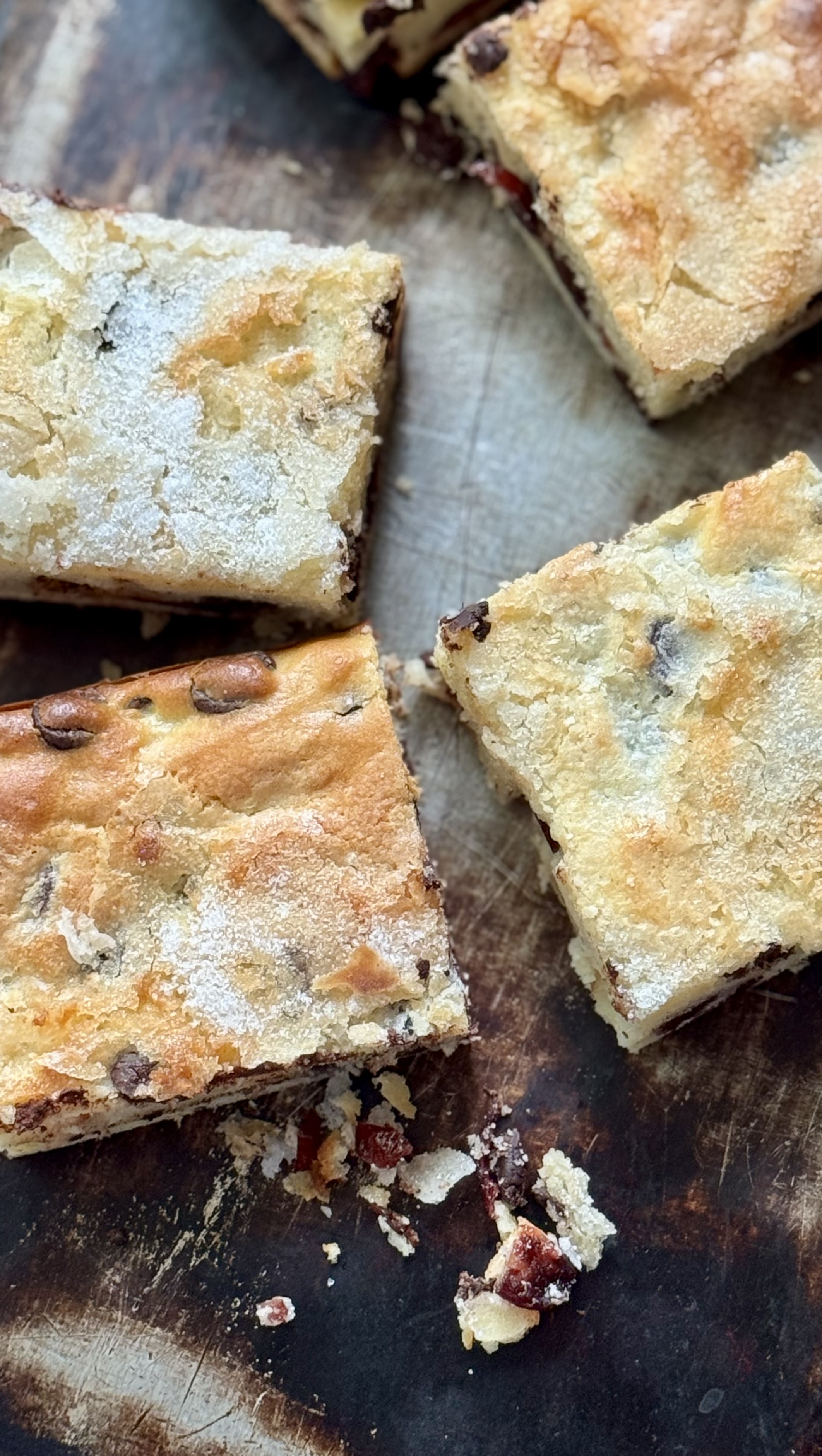 Sour Cream Dark Chocolate & Cranberry Traybake Recipe. Fully Festive & Family Friendly